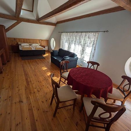 Palmse Manor Guesthouse ภายนอก รูปภาพ