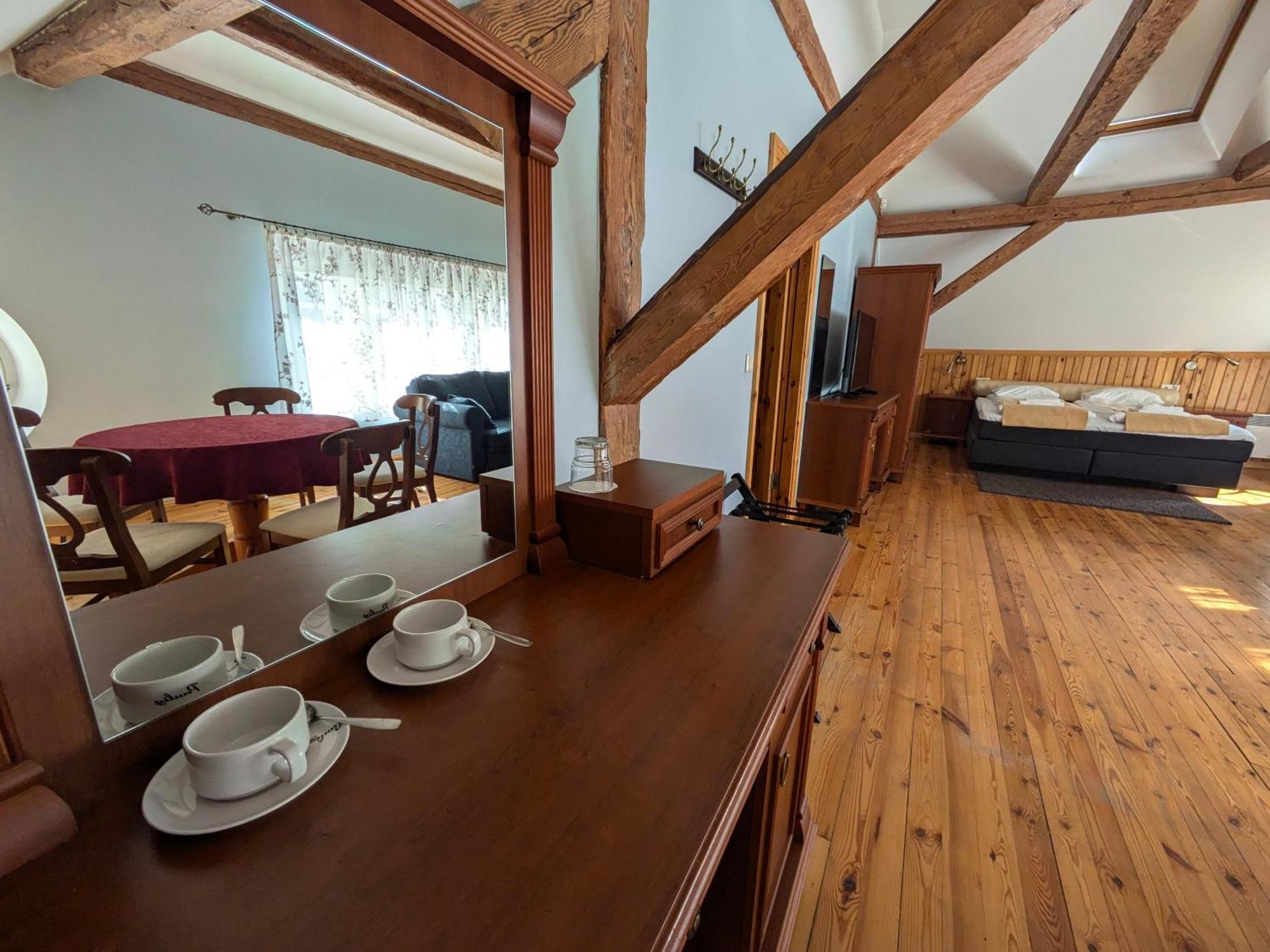 Palmse Manor Guesthouse ภายนอก รูปภาพ